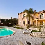 Villa Syagrus - Easy Nice